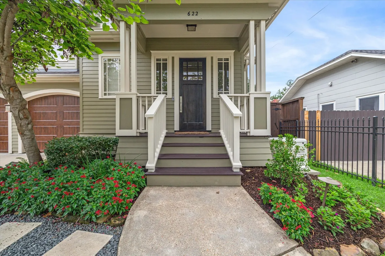Houston Real Estate | View 622 E 19th | Listing