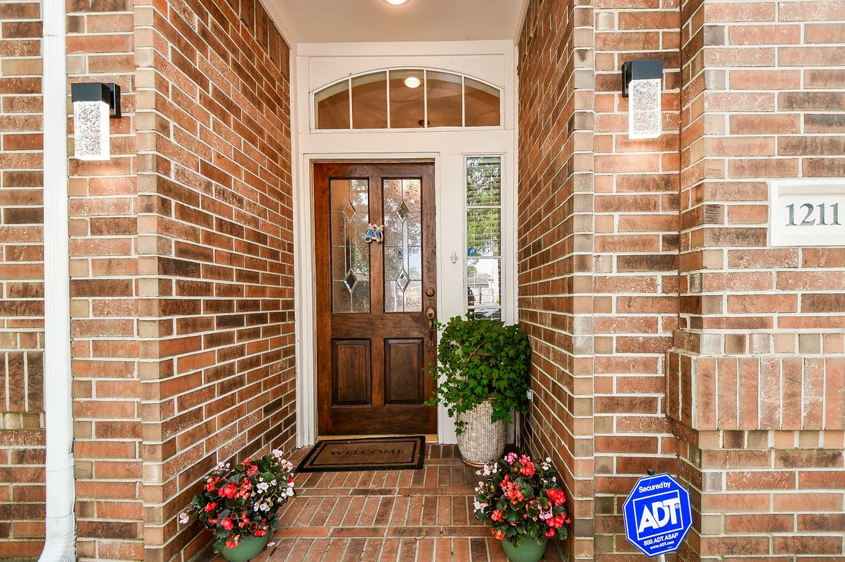 Houston Suburbs Real Estate | View 1211 Magnolia Woods Court | Listing