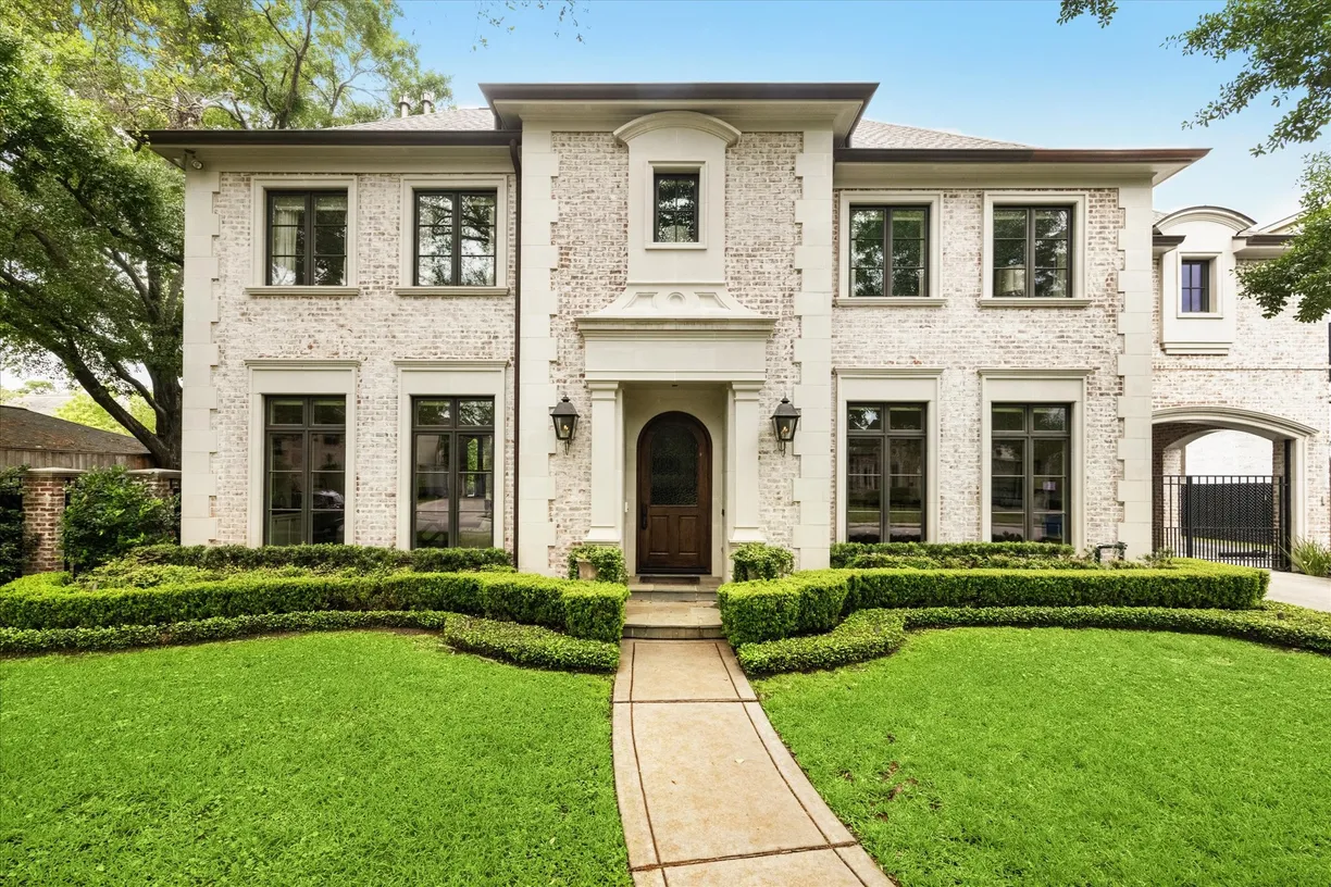 Houston Real Estate | View 4010 Overbrook Lane | 5 Beds, 5 Baths