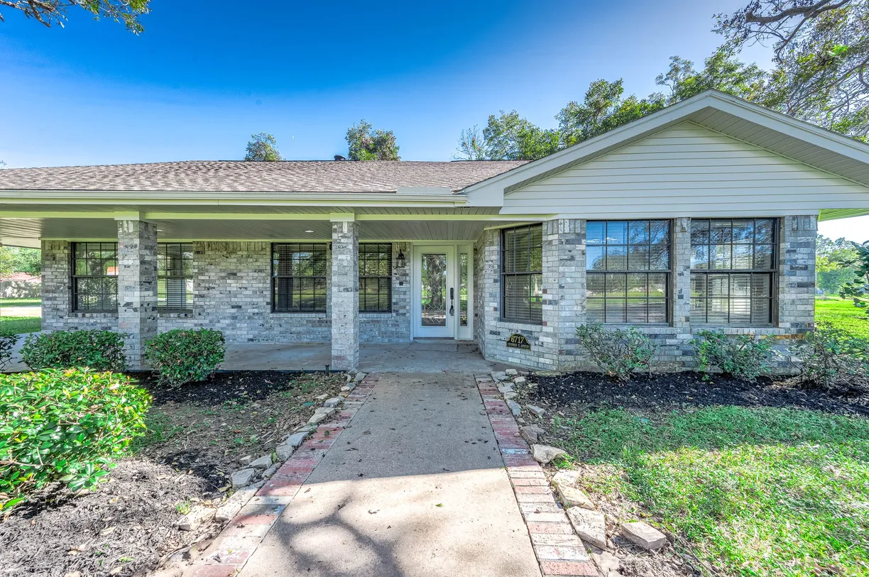 Houston Suburbs Real Estate | View 6717 S F Austin | Listing