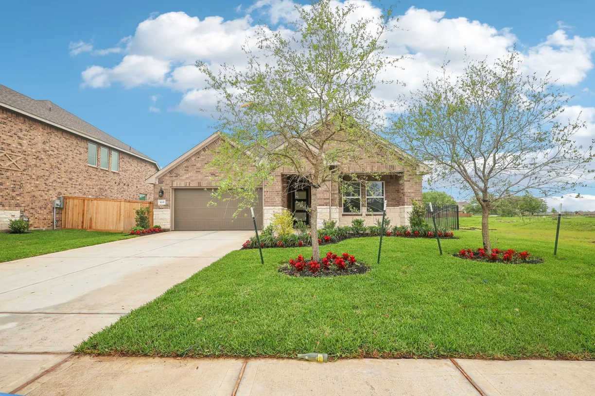 Houston Real Estate | View 5135 Magnolia Spring Drive | 4 Beds, 3 Baths