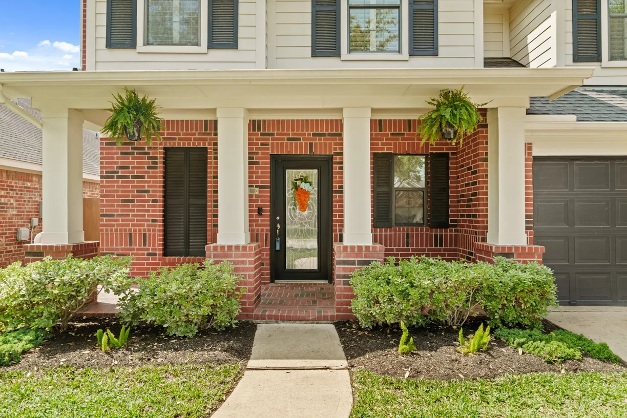 Houston Real Estate | View 2546 Pepperidge Drive | Listing
