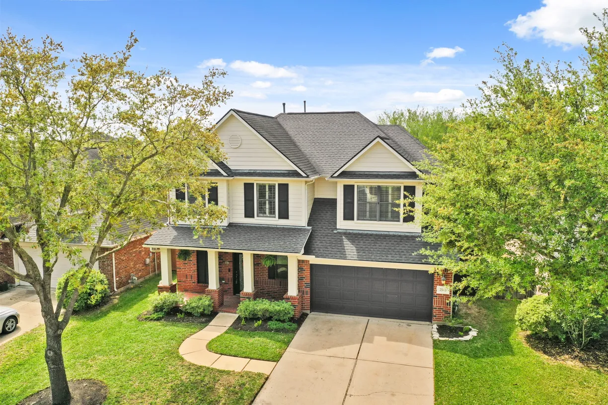 Houston Real Estate | View 2546 Pepperidge Drive | Listing