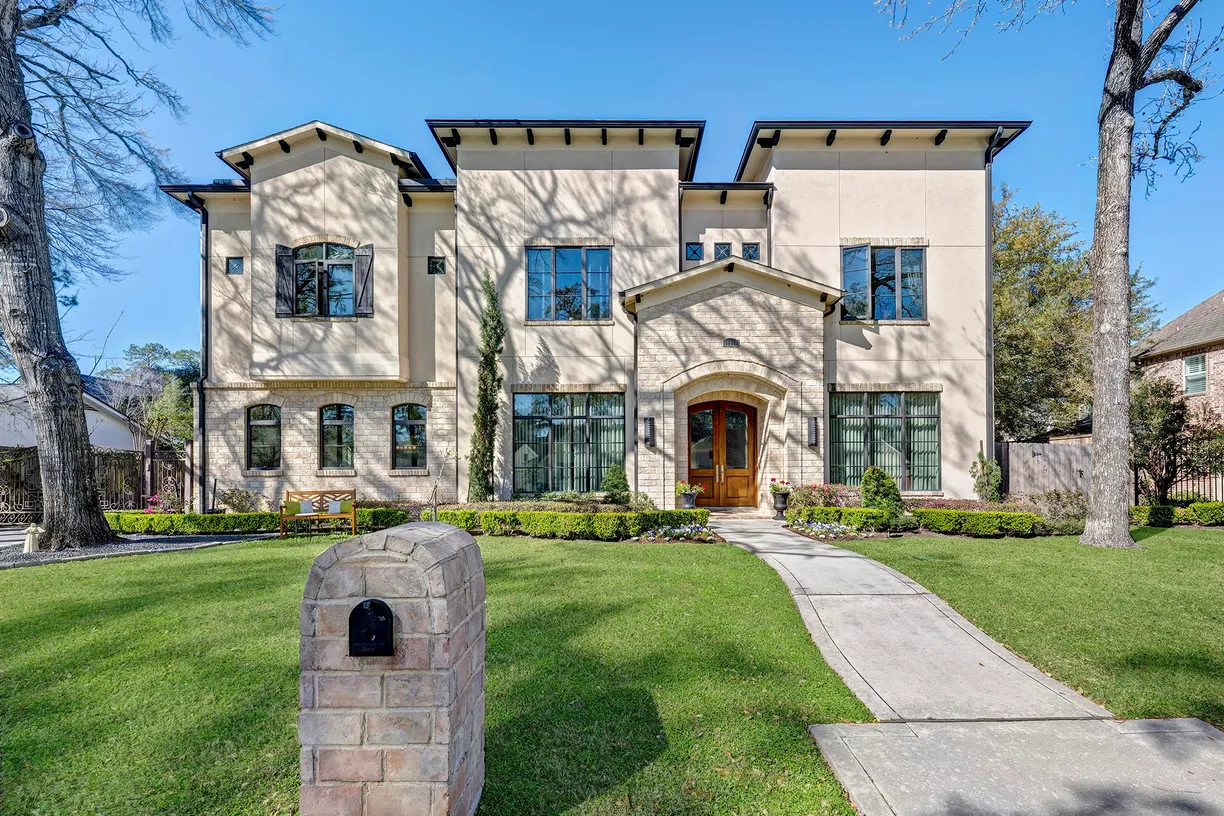 Houston Real Estate | View 10918 Long Shadow Lane | 5 Beds, 5 Baths