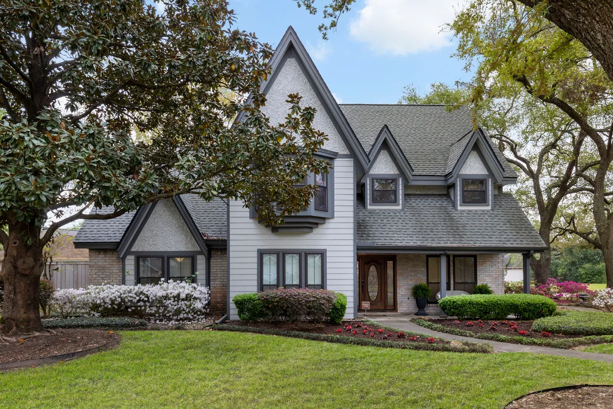 Houston Real Estate | View 15341 Welwyn Drive | Listing