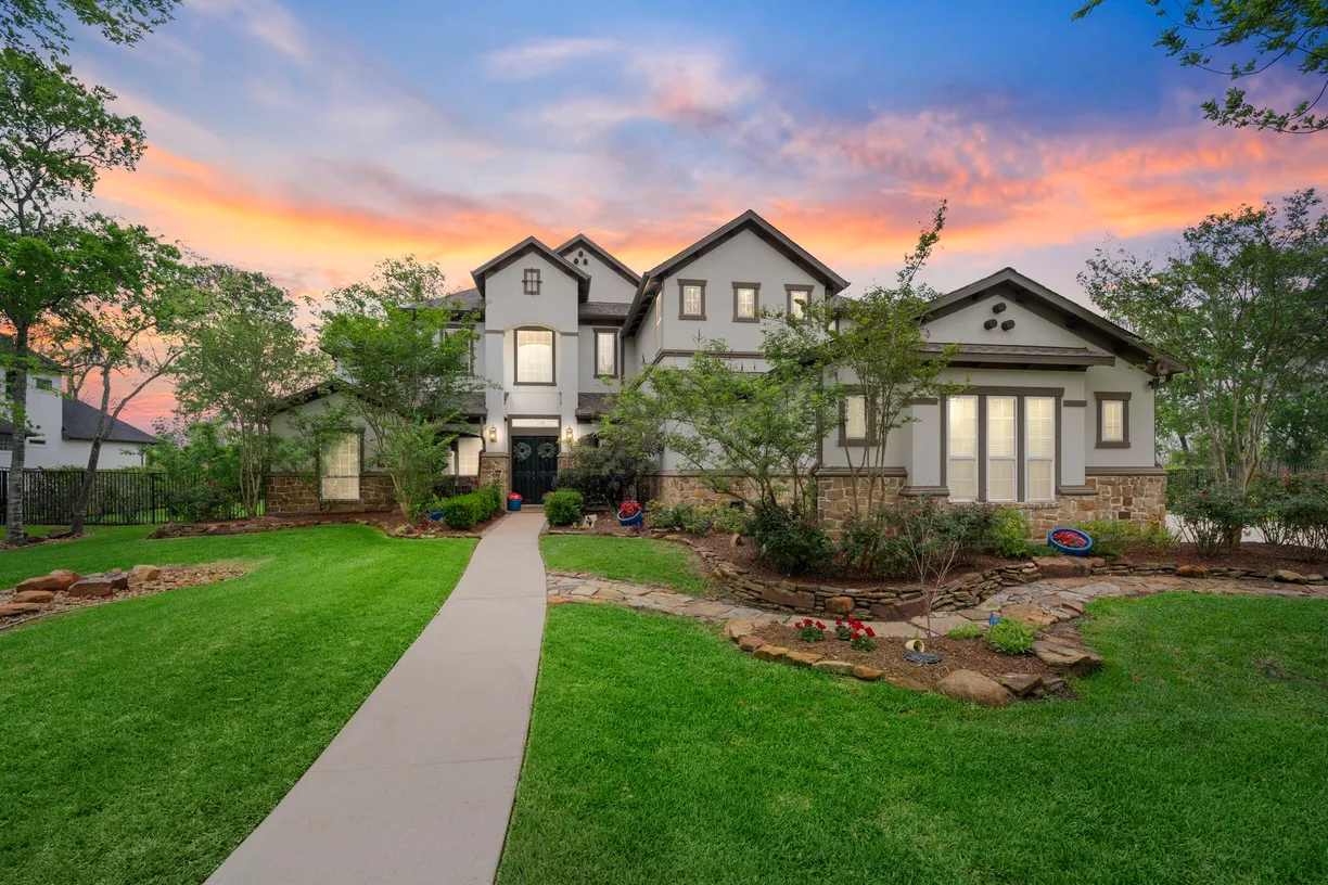 Houston Real Estate | View 20 Big Trail | 6 Beds, 4 Baths