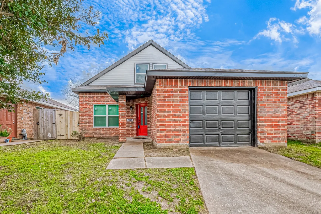 Houston Suburbs Real Estate | View 7725 Ellis Drive | 4 Beds, 2 Baths