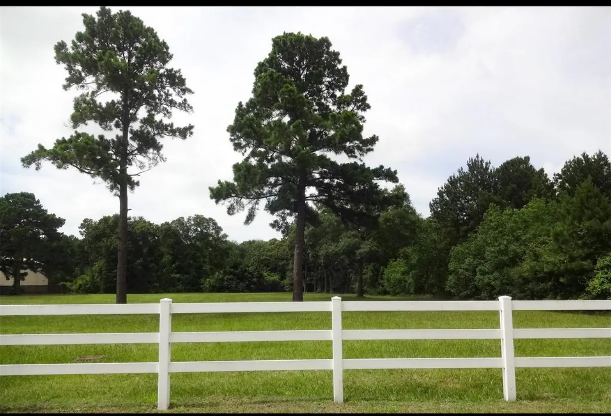 Houston Real Estate | View 10319 Woodedge dr Drive