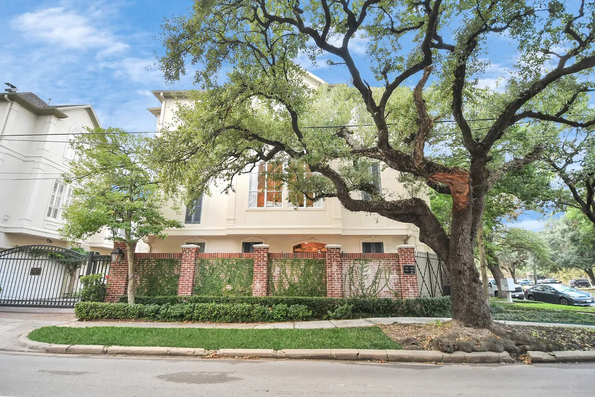 Houston Real Estate | View 1401 Hyde Park Boulevard, A | 3 Beds, 3 Baths