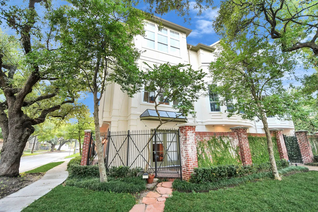 Houston Real Estate | View 1401 Hyde Park Boulevard, A | Listing