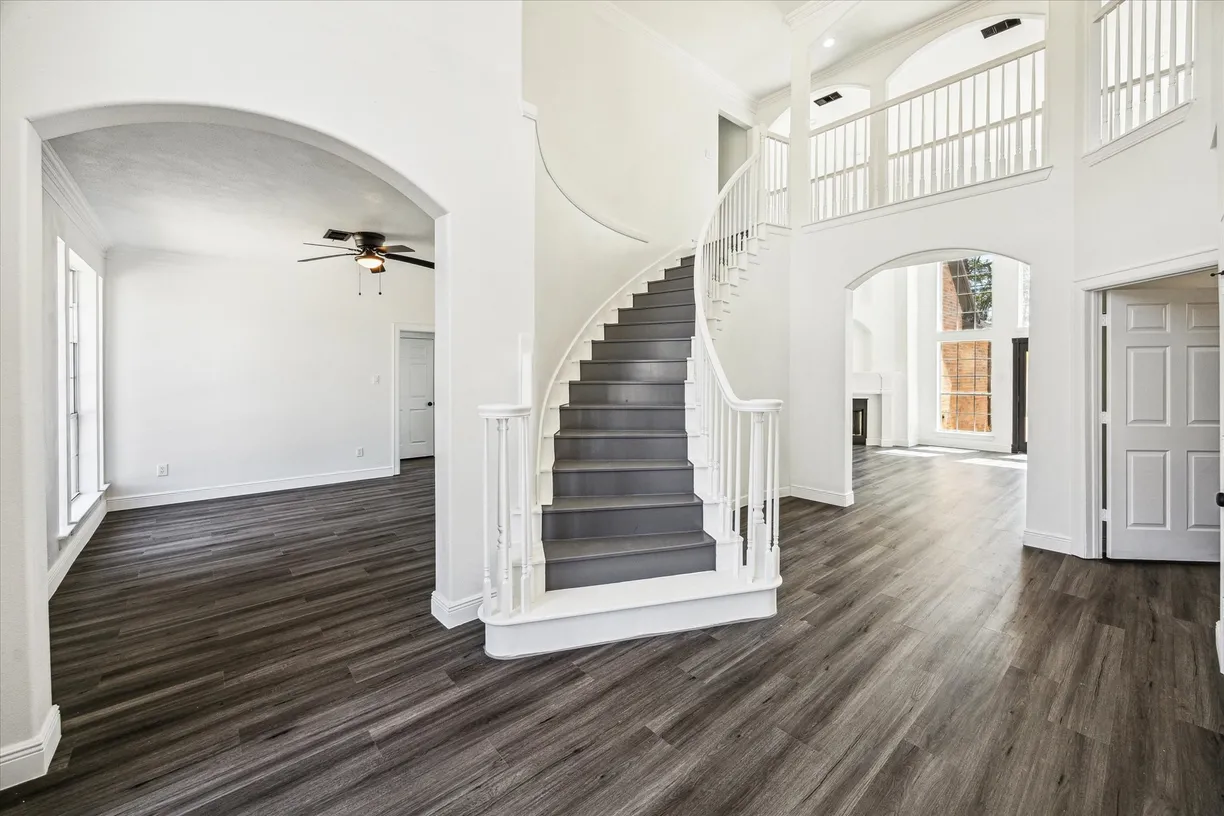 Houston Real Estate | View 9603 Richmond Avenue | Listing