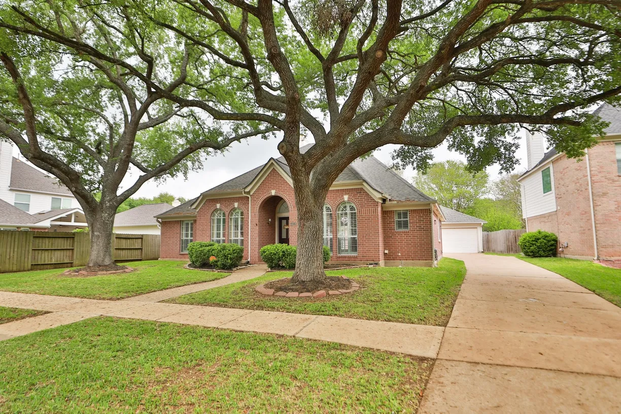 Houston Real Estate | View 4618 Pebblestone Drive | Listing