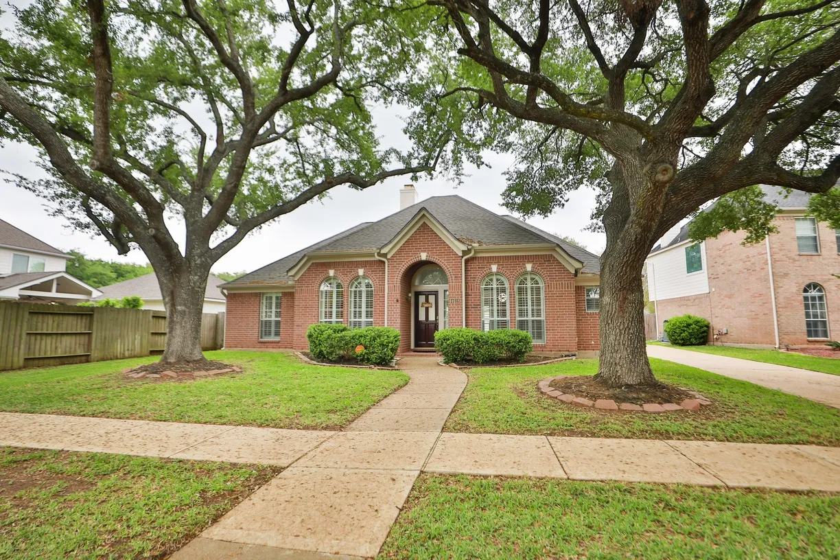Houston Real Estate | View 4618 Pebblestone Drive | Listing
