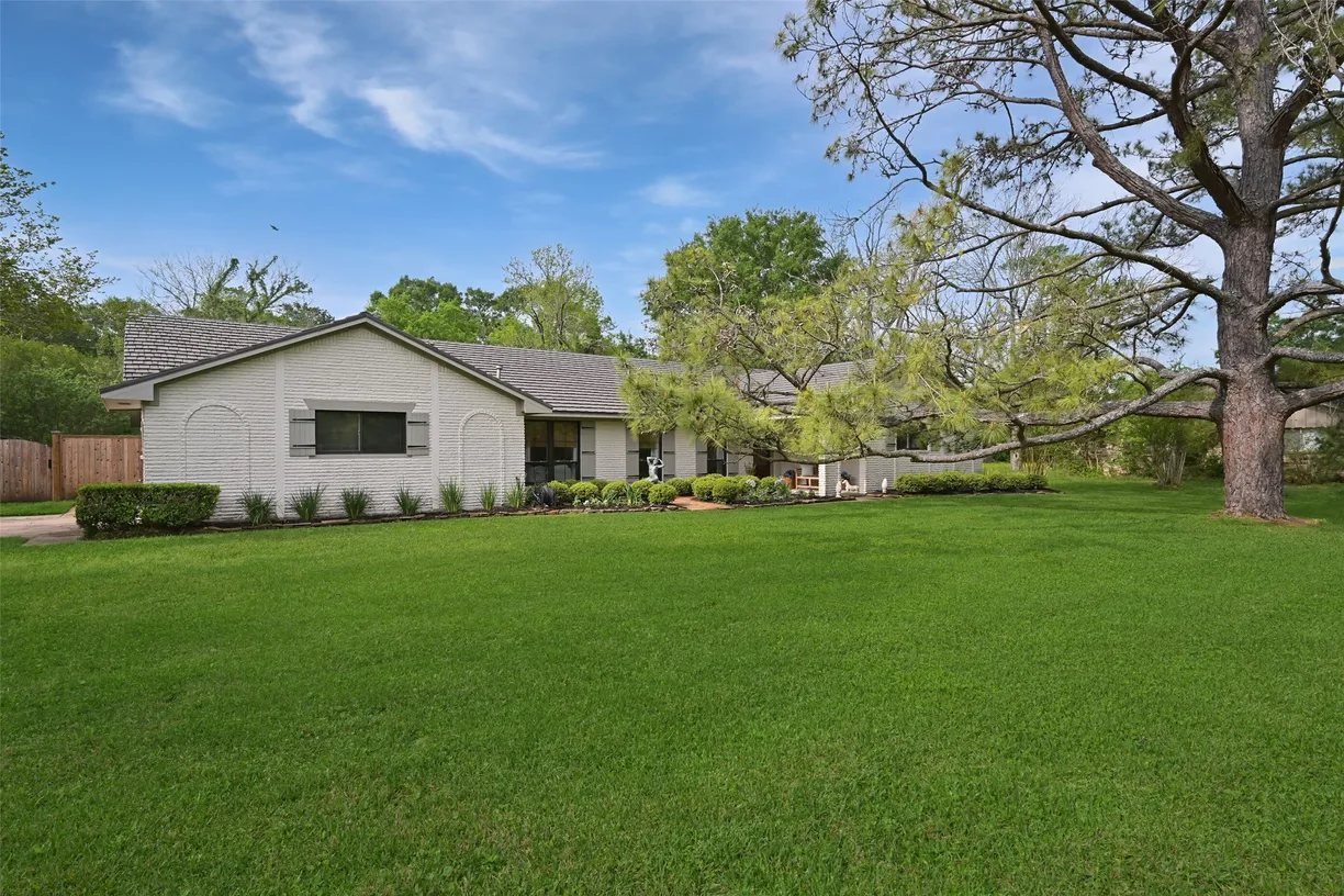 Houston Real Estate | View 2006 Deepbrook Drive | Listing