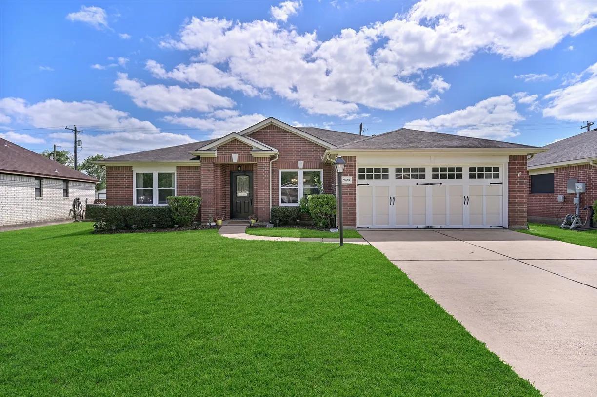 Houston Real Estate | View 2809 Quail Run Drive | 4 Beds, 2 Baths