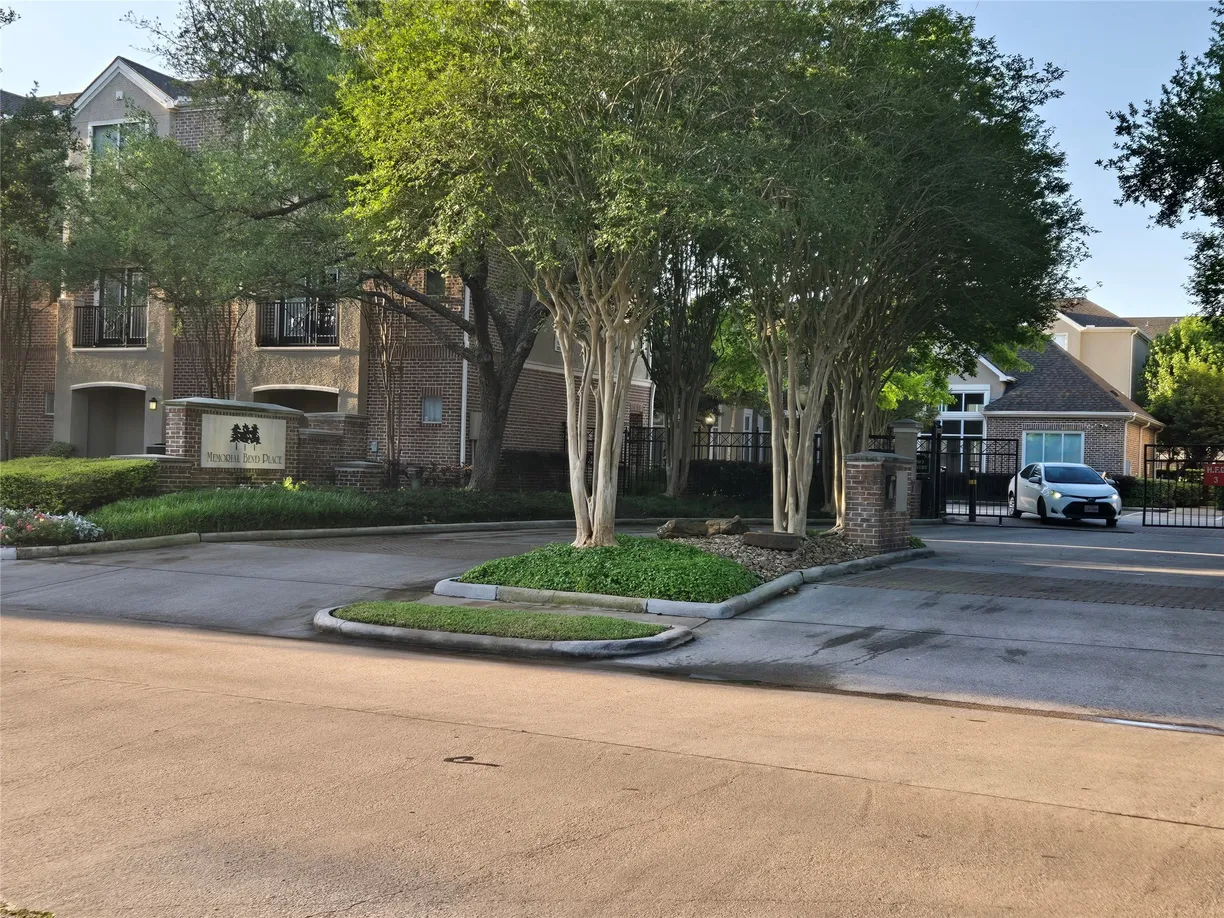 Houston Real Estate | View 12707 Boheme Dr, 704 | Listing