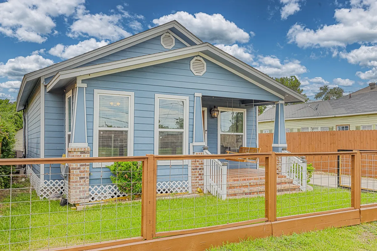 Houston Real Estate | View 803 Vincent Street | Listing