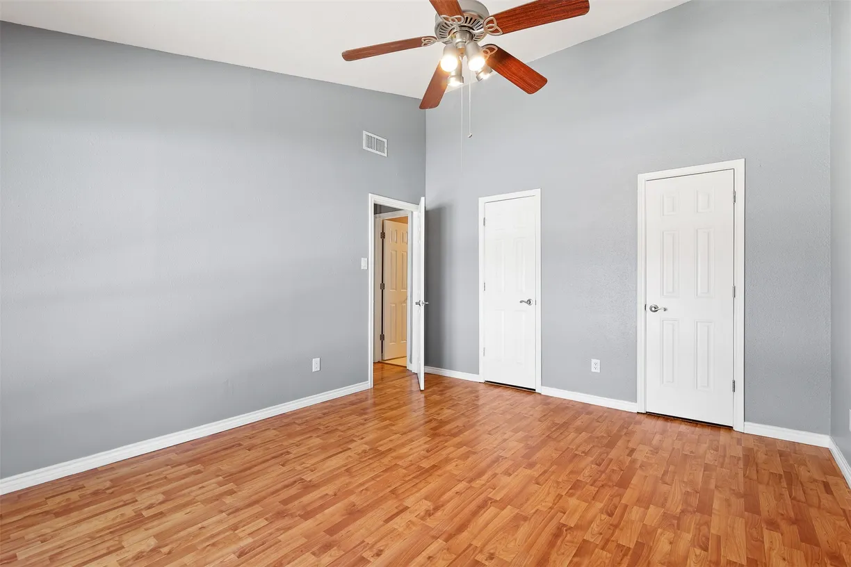 Houston Real Estate | View 1881 Bering Drive, 8 | Listing