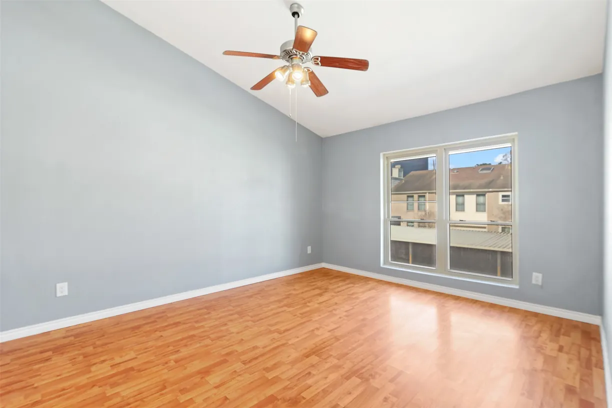 Houston Real Estate | View 1881 Bering Drive, 8 | Listing