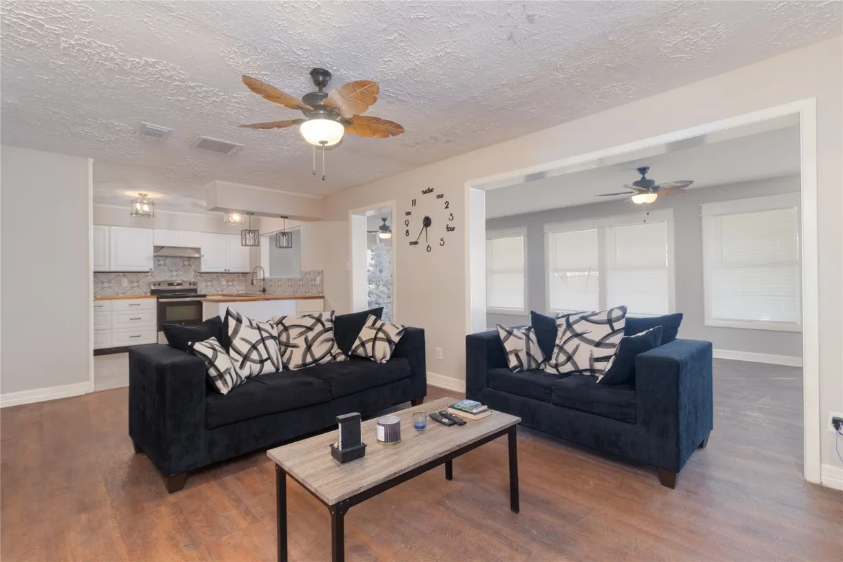 The Woodlands Real Estate | View 4406 Rosegate Drive | 3 Beds, 2 Baths