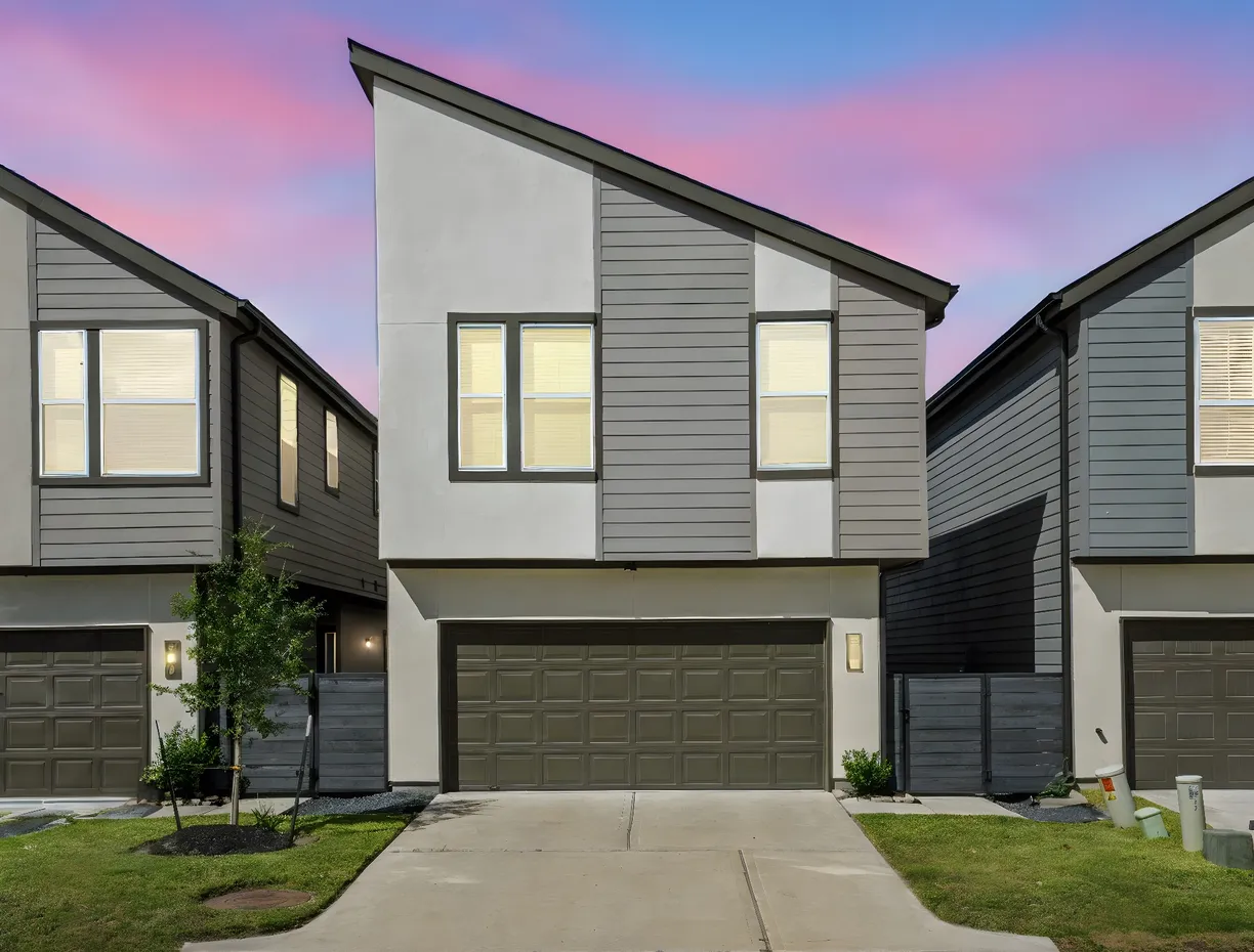 The Woodlands Real Estate | View 313 N Centro Circle | 3 Beds, 2 Baths