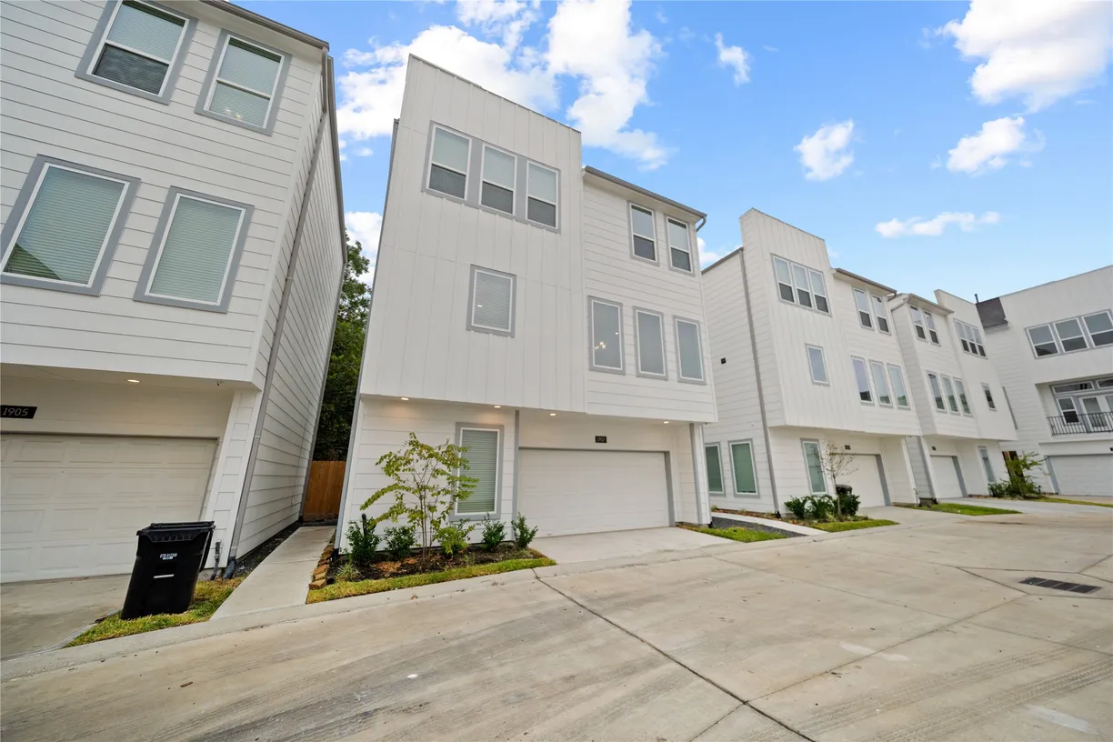 Houston Real Estate | View 1907 Lonestar Brook Ln Lane | Listing