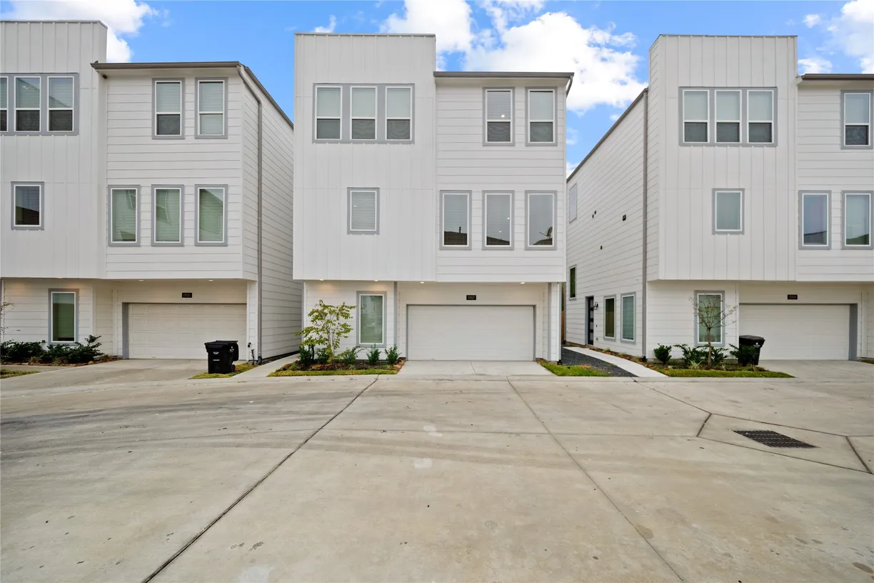 Houston Real Estate | View 1907 Lonestar Brook Ln Lane | 3 Beds, 2 Baths