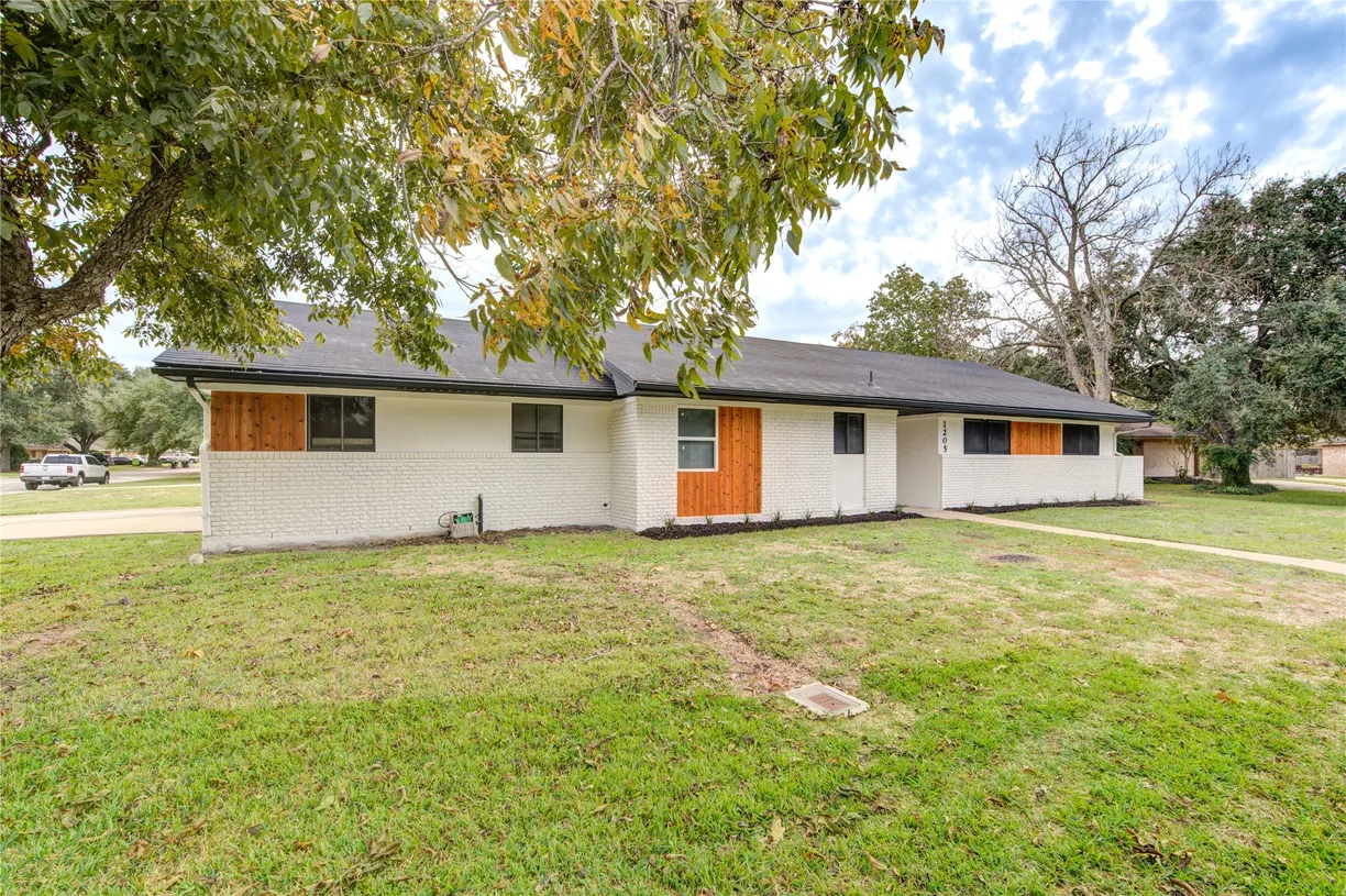 Houston Real Estate | View 1205 Inwood Drive | Listing