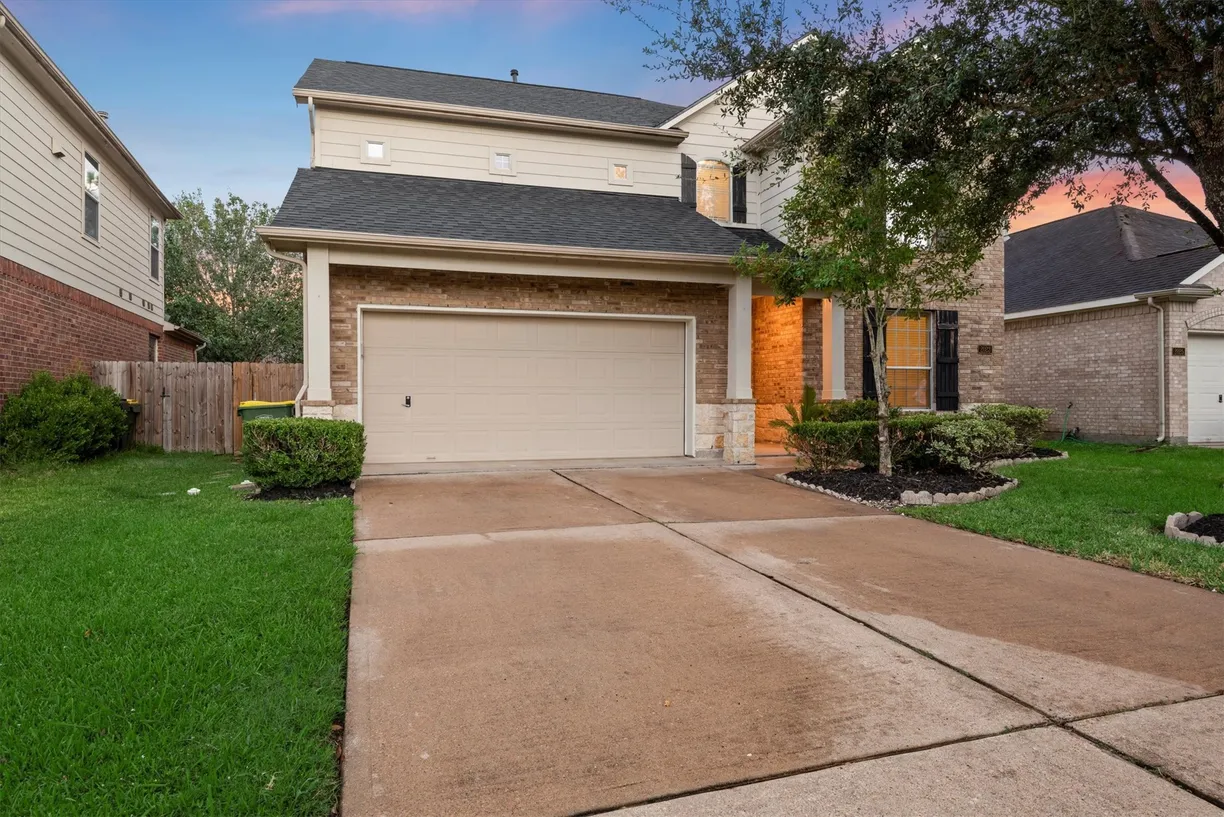 Houston Real Estate | View 2023 Creek Run Drive | Listing