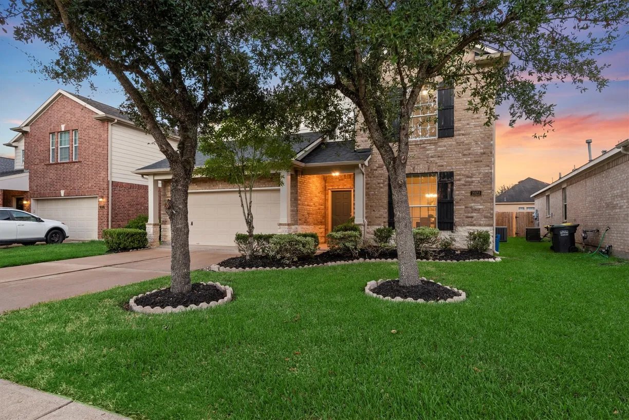 Houston Real Estate | View 2023 Creek Run Drive | Listing