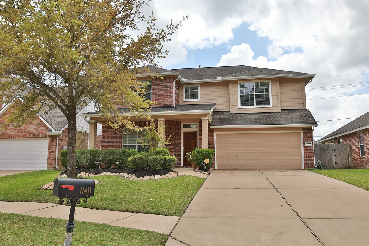 Houston Real Estate | View 11411 Cypresswood Trail Drive | 4 Beds, 2 Baths