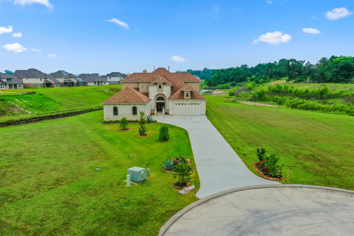 Houston Real Estate | View 11 Waterstone Court | Listing
