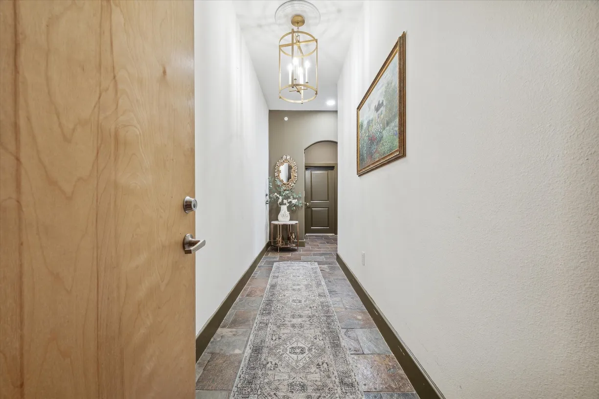 Houston Real Estate | View 1901 Post Oak Boulevard, 3208 | Listing