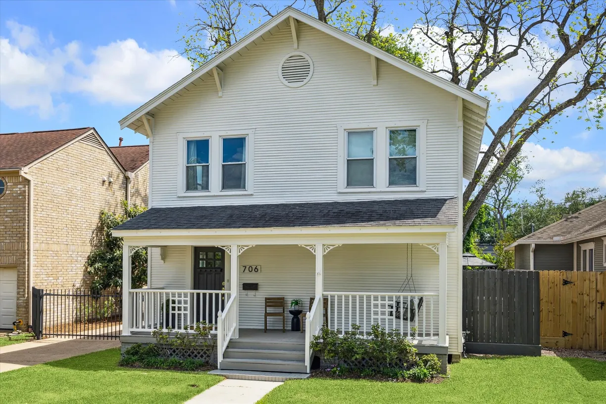 Houston Real Estate | View 706 Algregg Street | 4 Beds, 2 Baths