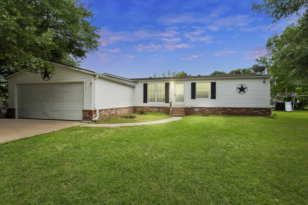 The Woodlands Real Estate | View 16318 Texas Star Court | 4 Beds, 2 Baths