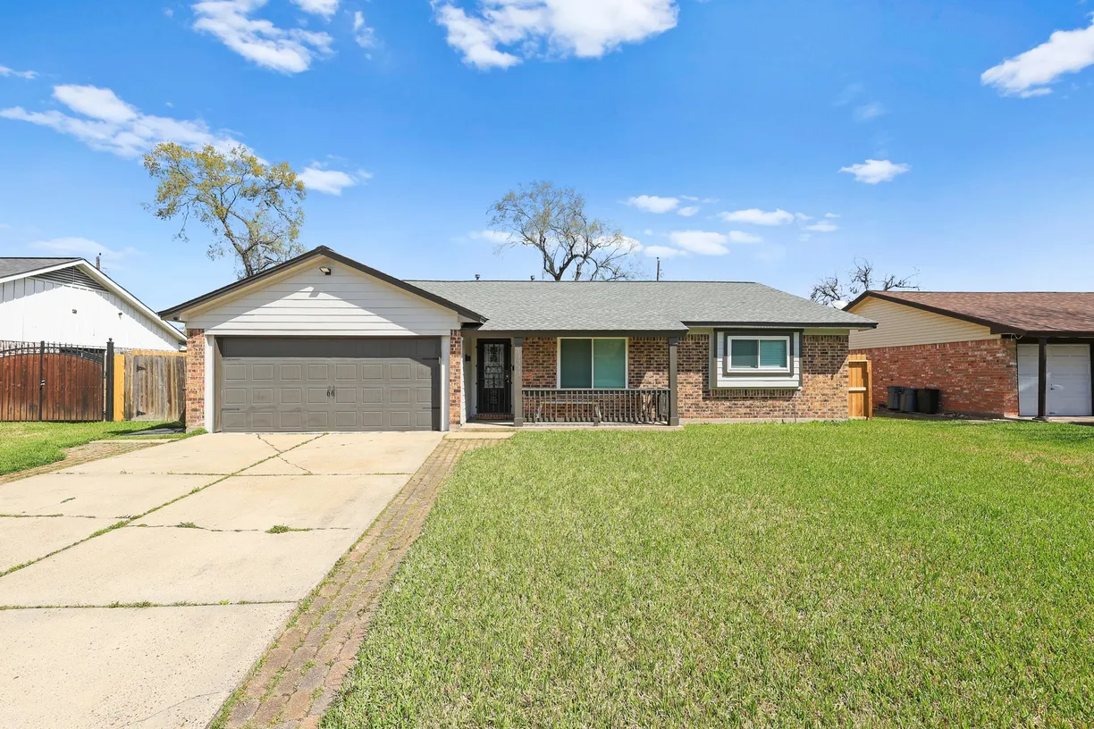 Houston Real Estate | View 13915 Wadebridge Way | 3 Beds, 2 Baths