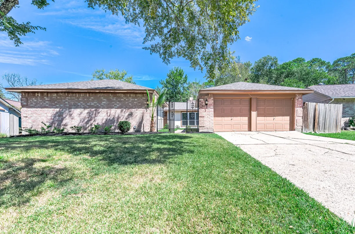 16423 Hibiscus Lane Friendswood TX 77546 Property for sale