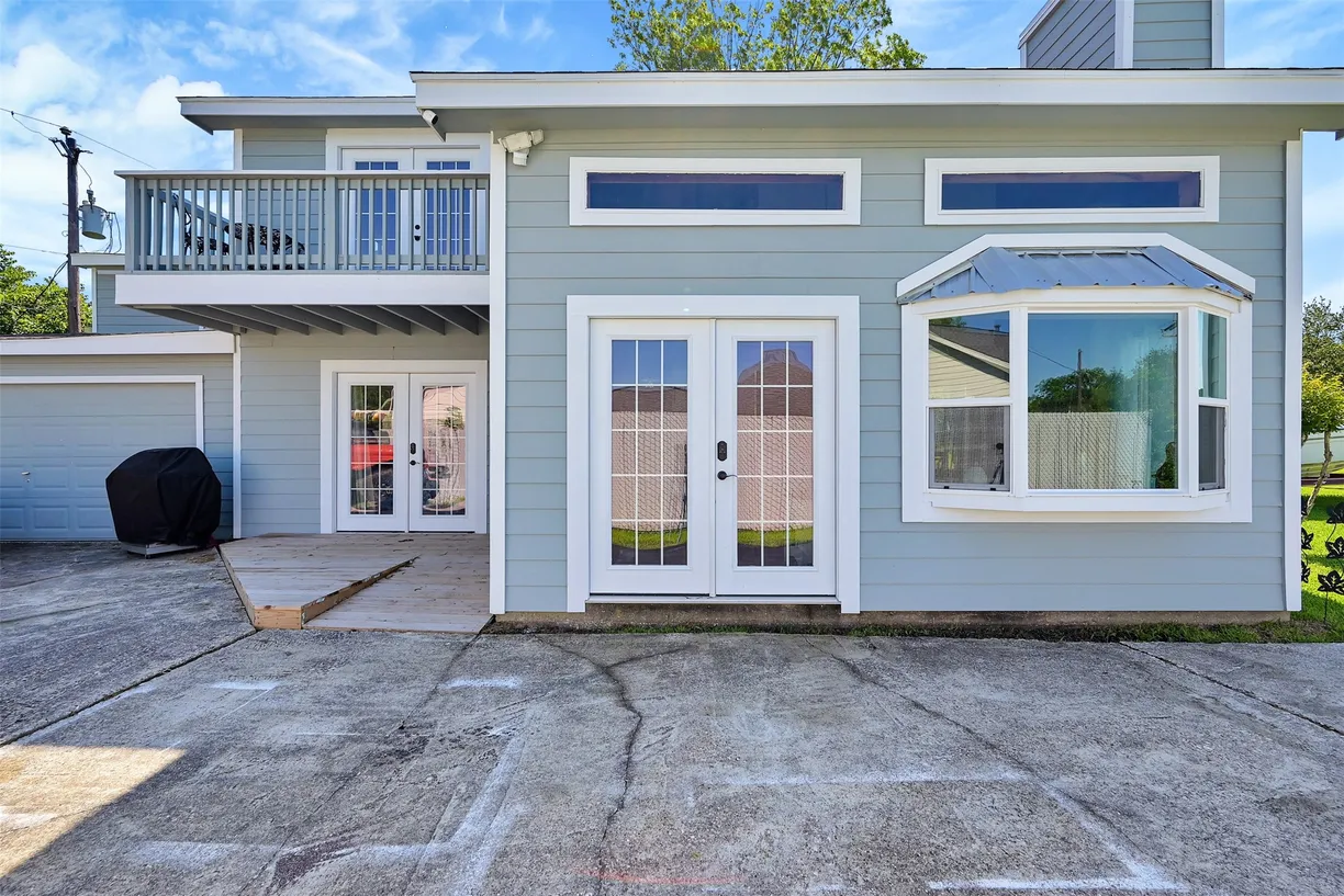 Houston Real Estate | View 10496 Summit Drive | Listing