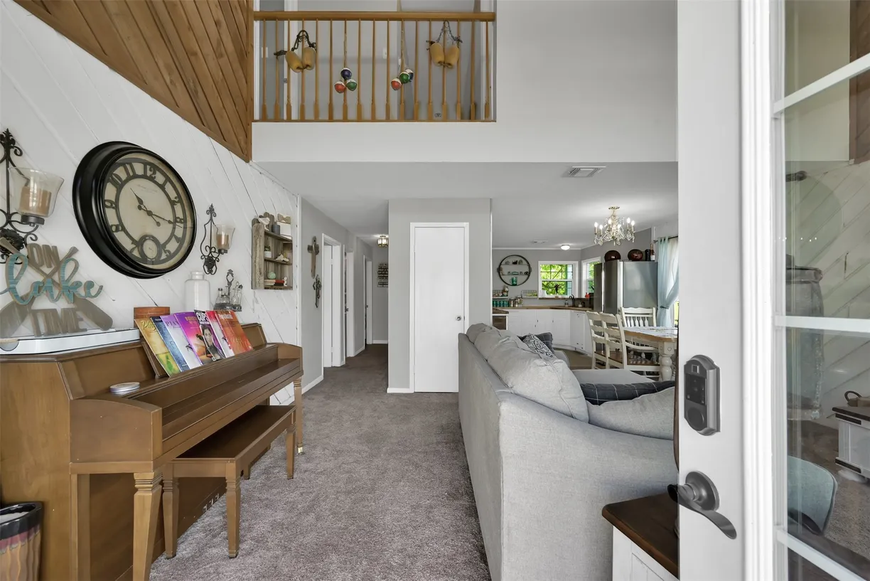 Houston Real Estate | View 10496 Summit Drive | Listing