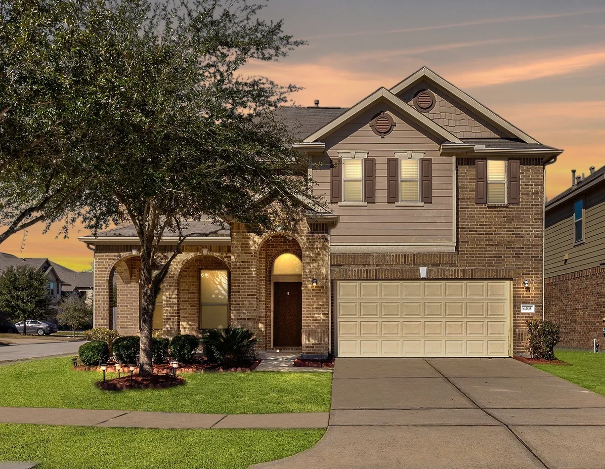 Houston Real Estate | View 6203 Maple Timber Court | Listing