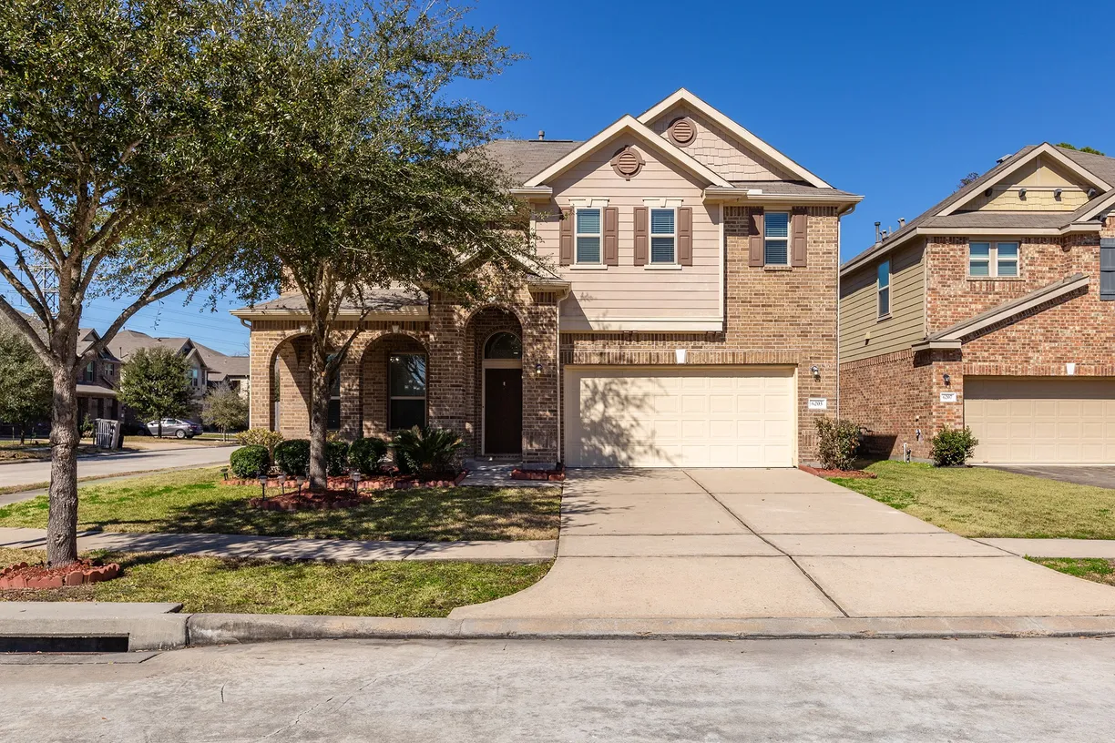 Houston Real Estate | View 6203 Maple Timber Court | 4 Beds, 2 Baths