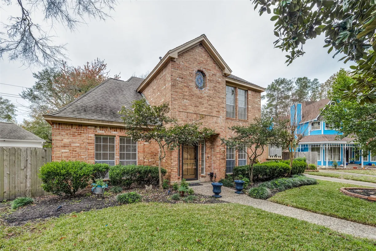 Houston Real Estate | View 12135 Oakcroft Drive | Listing