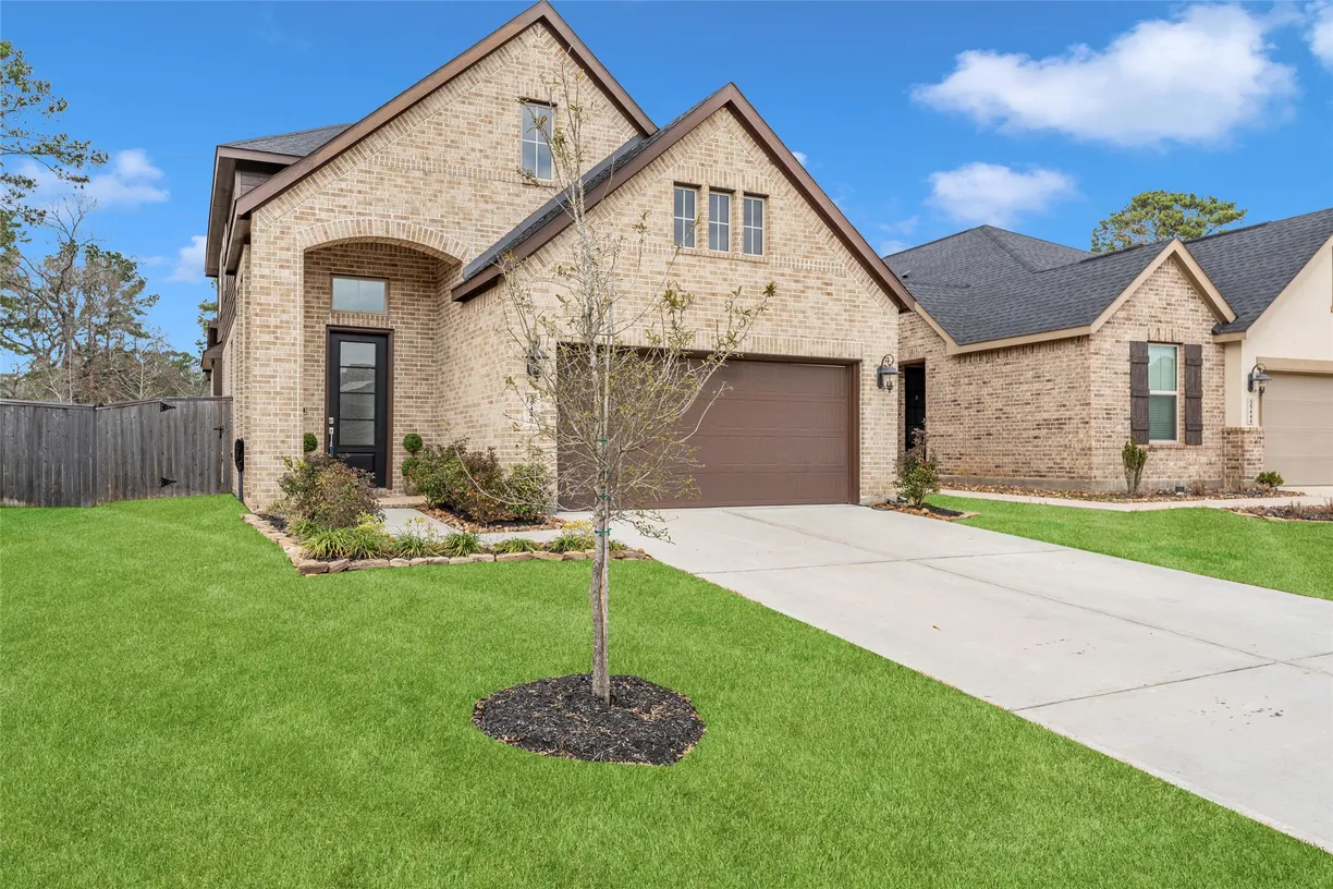 The Woodlands Real Estate | View 35448 Woodtrace Circle | 4 Beds, 3 Baths