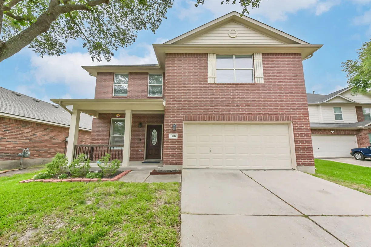 Houston Real Estate | View 10114 Sand Tracks Court | 4 Beds, 2 Baths