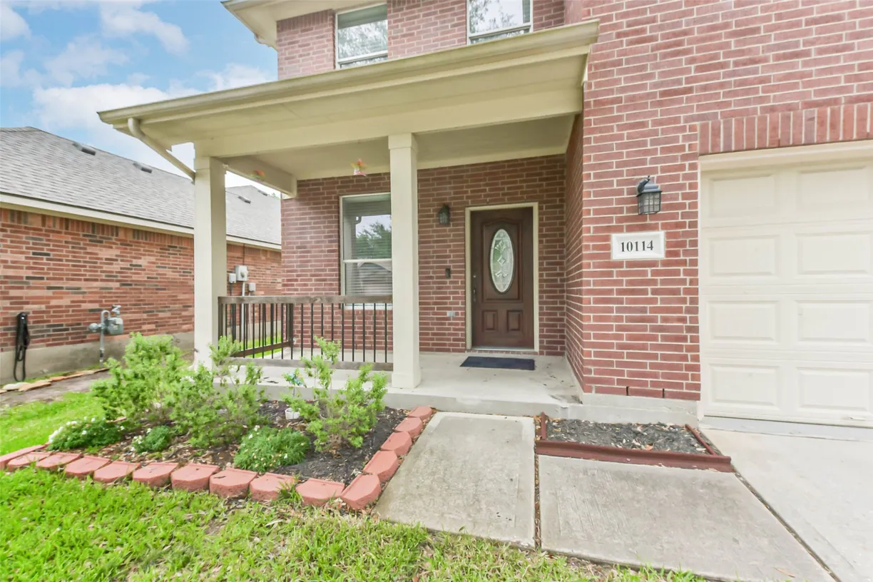 Houston Real Estate | View 10114 Sand Tracks Court | Listing