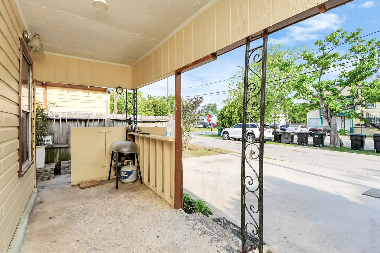 Houston Real Estate | View 3804 Lila Street | Listing