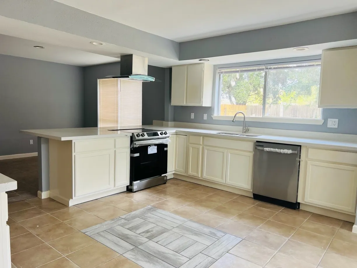 Houston Suburbs Real Estate | View 17007 Quail Park Drive | 4 Beds, 2 Baths