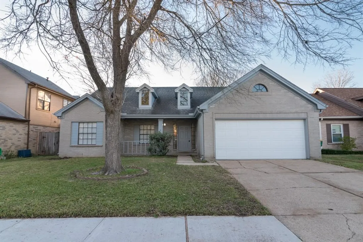 Houston Real Estate | View 1030 Wentworth Drive | 3 Beds, 2 Baths