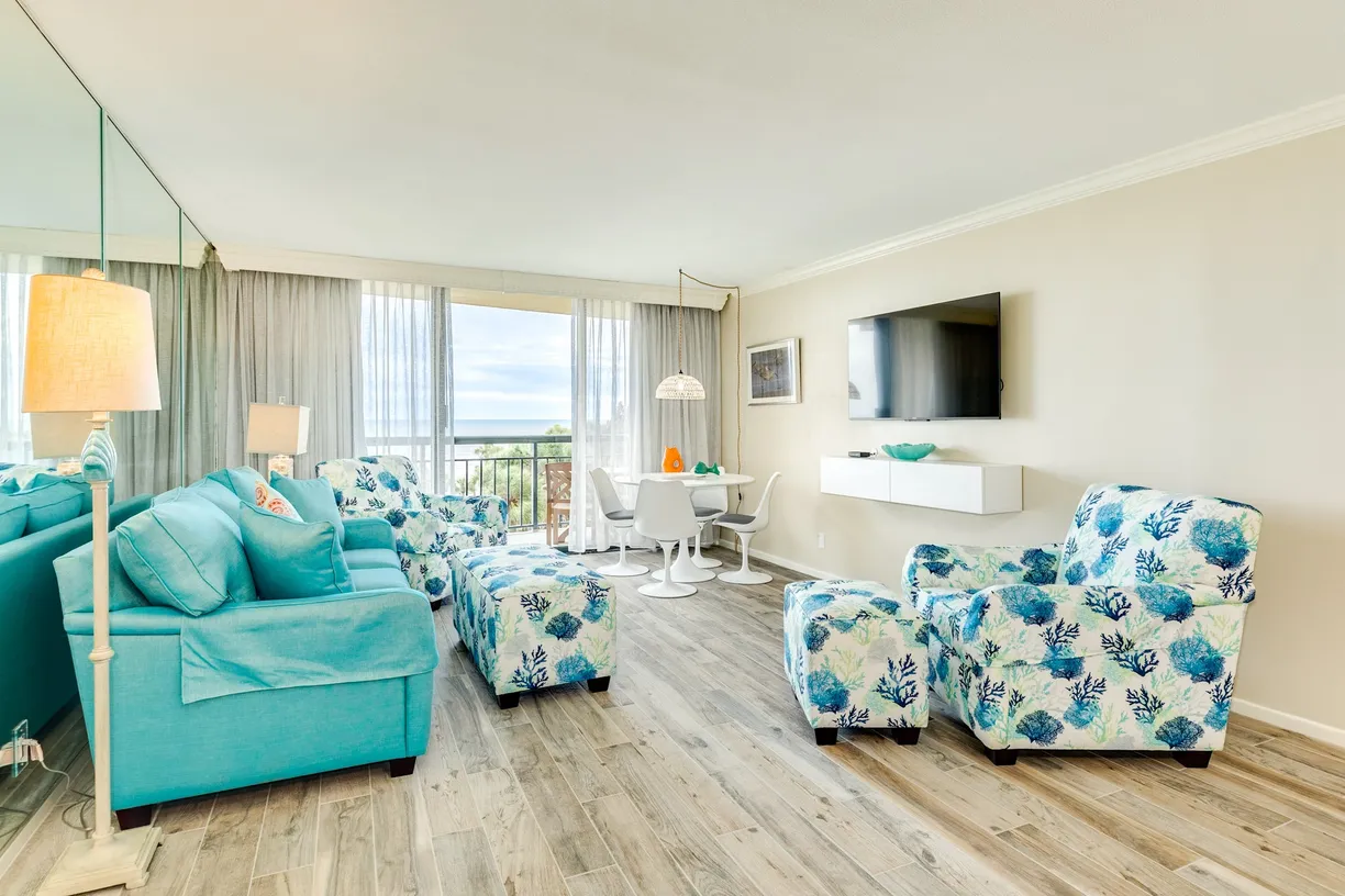 Houston Real Estate | View 5220 Seawall Boulevard, 539C | 1 Bed, 1 Bath