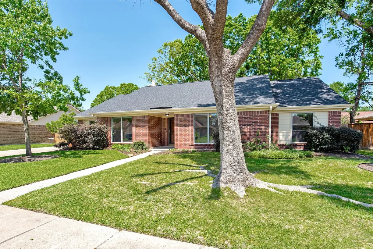Houston Real Estate | View 14103 Double Pine Drive | Listing